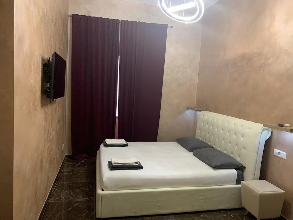 Roma Royal Residence Room Type - Standard Double Room