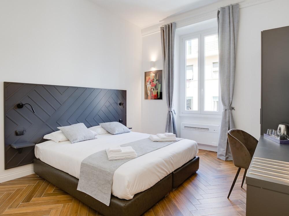 The Right Place Room Type - Deluxe Triple Room The Right Place Room Type - Deluxe Triple Room