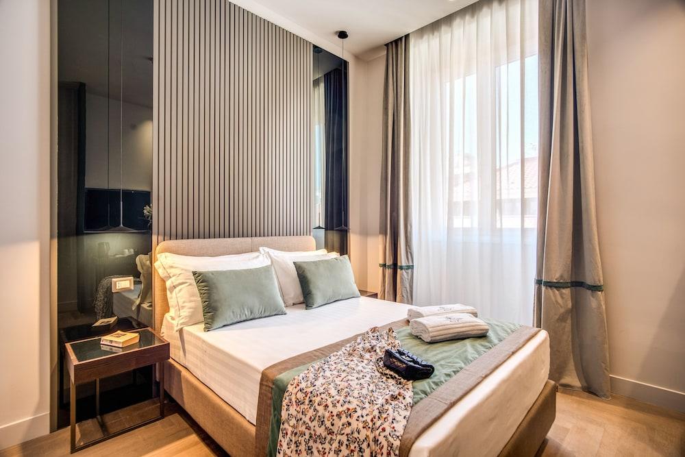 Hotel 77 Seventy-Seven Room Type - Superior Room, Annex Building (Via Agostino Depretis 70) Hotel 77 Seventy-Seven Room Type - Superior Room, Annex Building (Via Agostino Depretis 70)