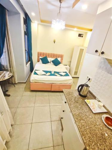 Galata Zade Hotel - Tap to explore photos
