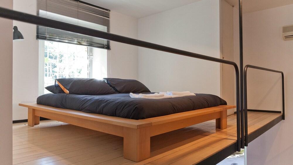 Rental In Rome Riari Loft - Tap to explore photos