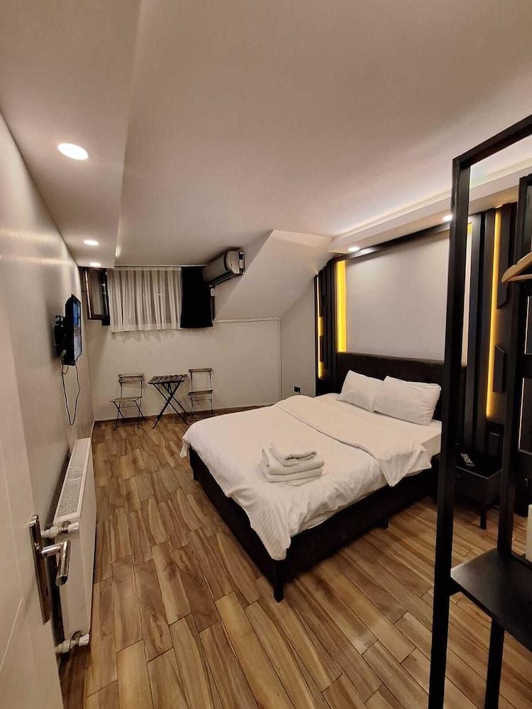 Galata King Suites Room Type - Room, Garden View