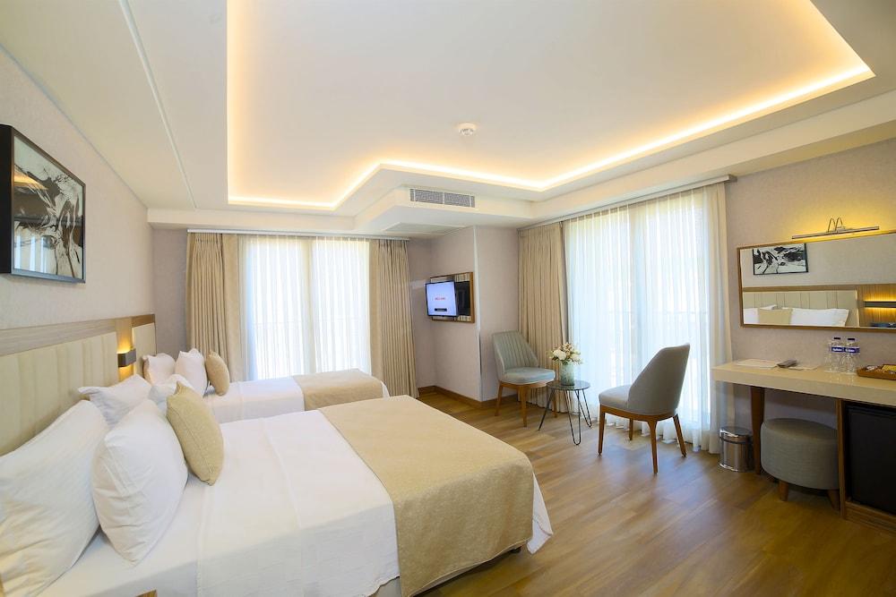 Erboy Hotel Room Type - Standard Triple Room