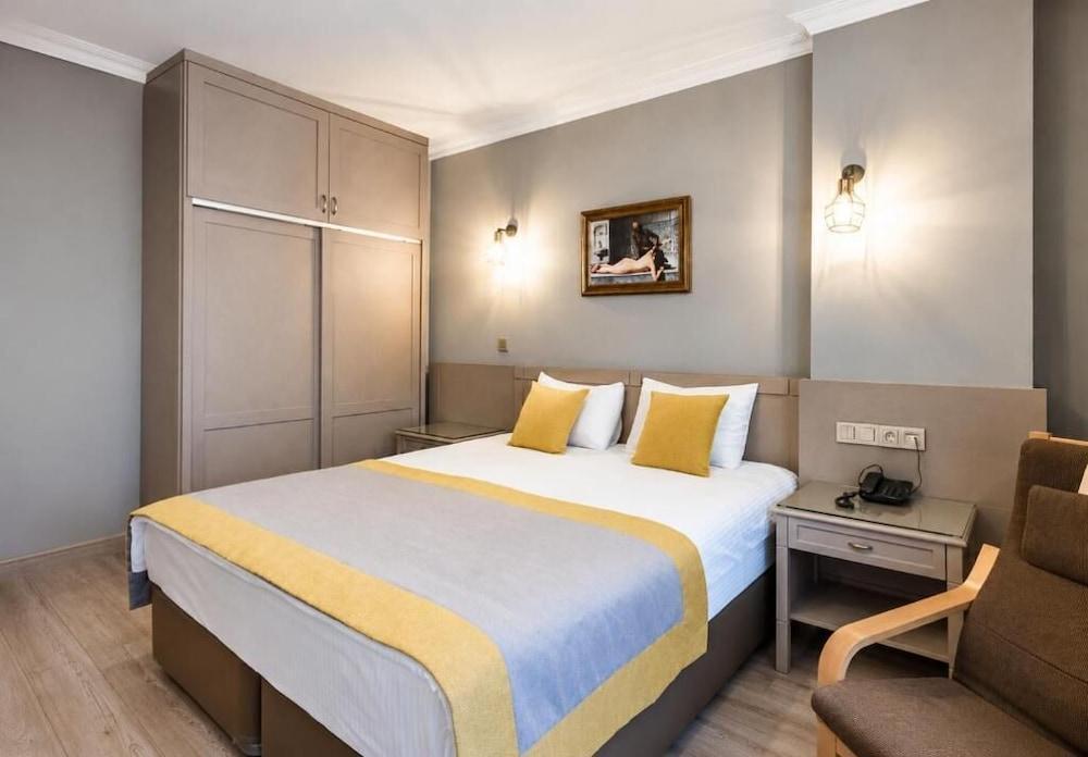 Seraglio Hotel & Suites Room Type - Superior Room with Turkish Bath
