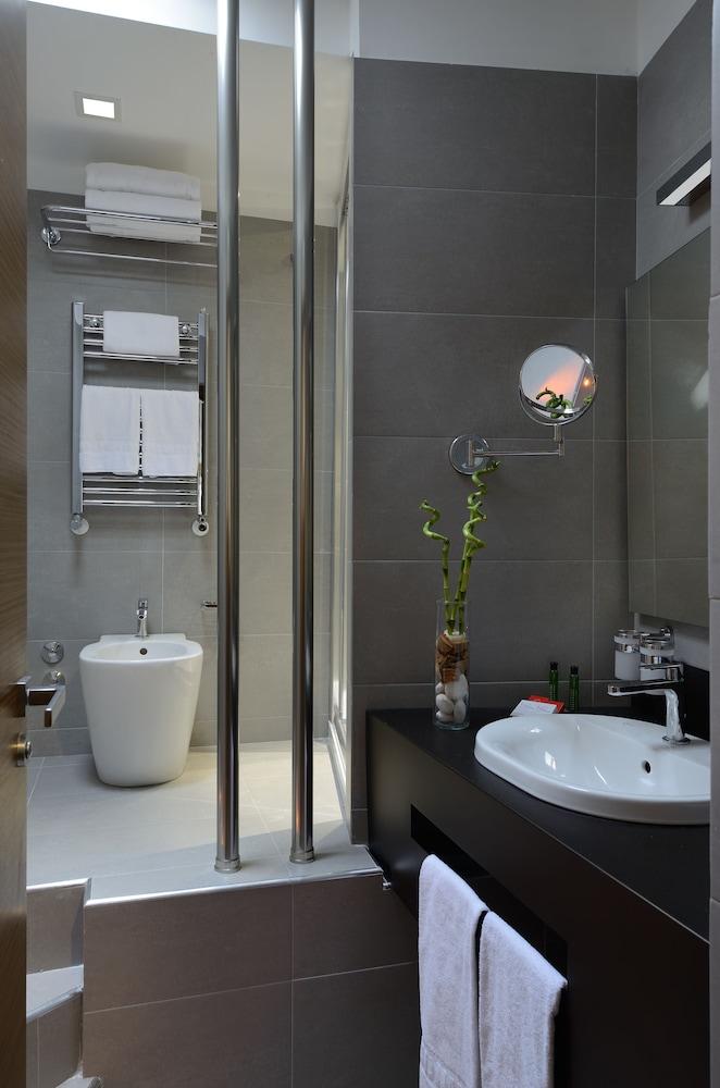Rome Art Hotel - Trevi Hotels Group - Tap to explore photos