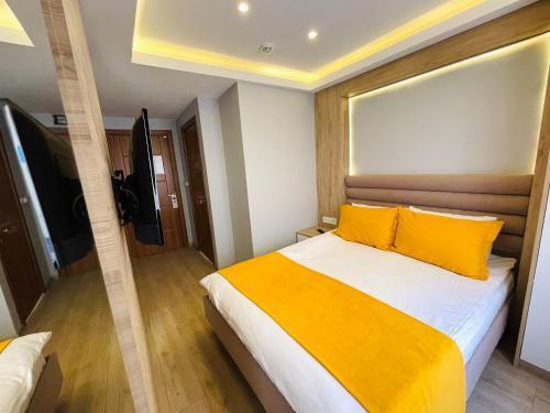 Zem Hotel Room Type - Budget Double Room