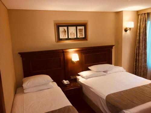 Hotel Perula Room Type - Budget Triple Room Hotel Perula Room Type - Budget Triple Room