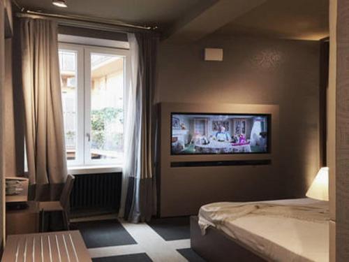 Private Luxury Suites - Tap to explore photos