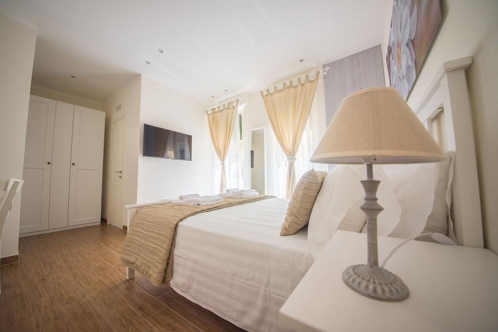 BePlace Aventino Room Type - Deluxe Double Room