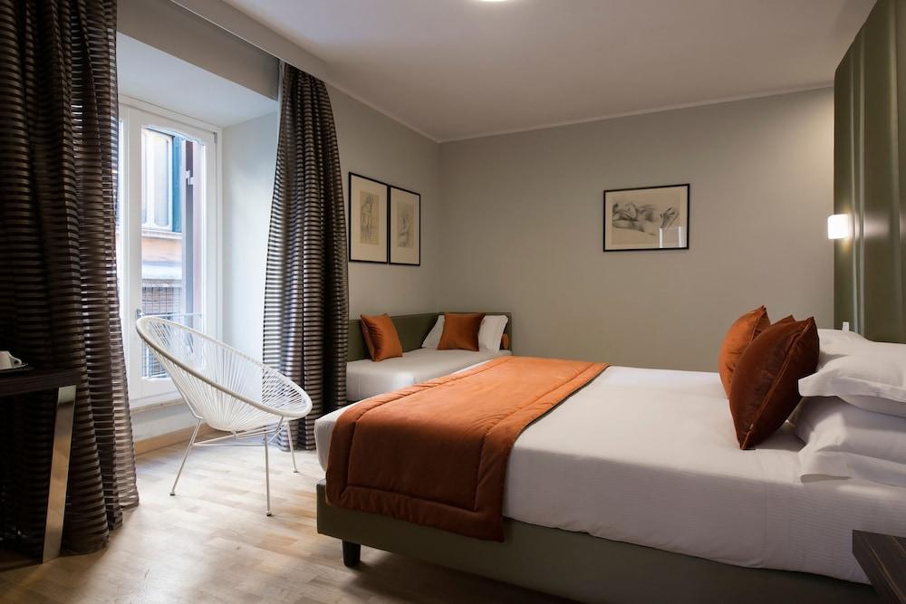 Vittoriano Suite Room Type - Superior Double Room