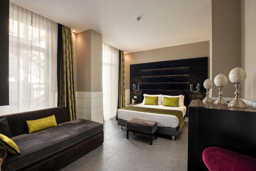 The Glam Hotel Room Type - Family Room (up to 4 people) The Glam Hotel Room Type - Family Room (up to 4 people)