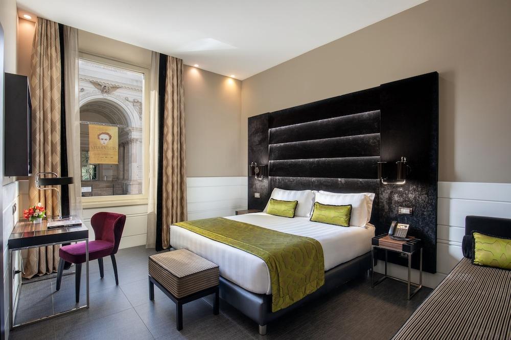 The Glam Hotel Room Type - Deluxe Room