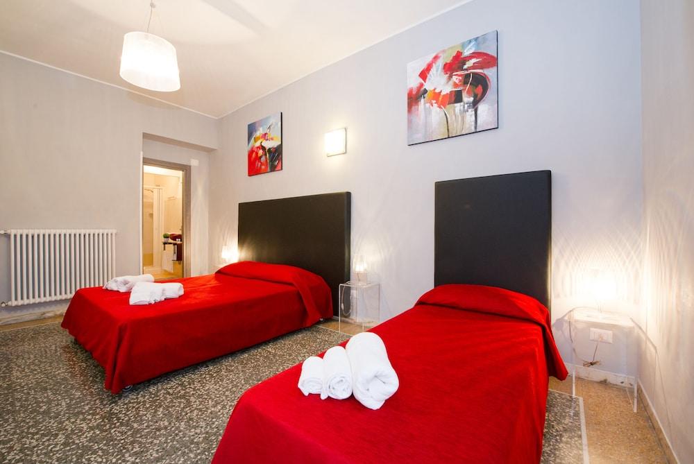 Domus Fabiola Room Type - Double or Twin Room, Balcony Domus Fabiola Room Type - Double or Twin Room, Balcony