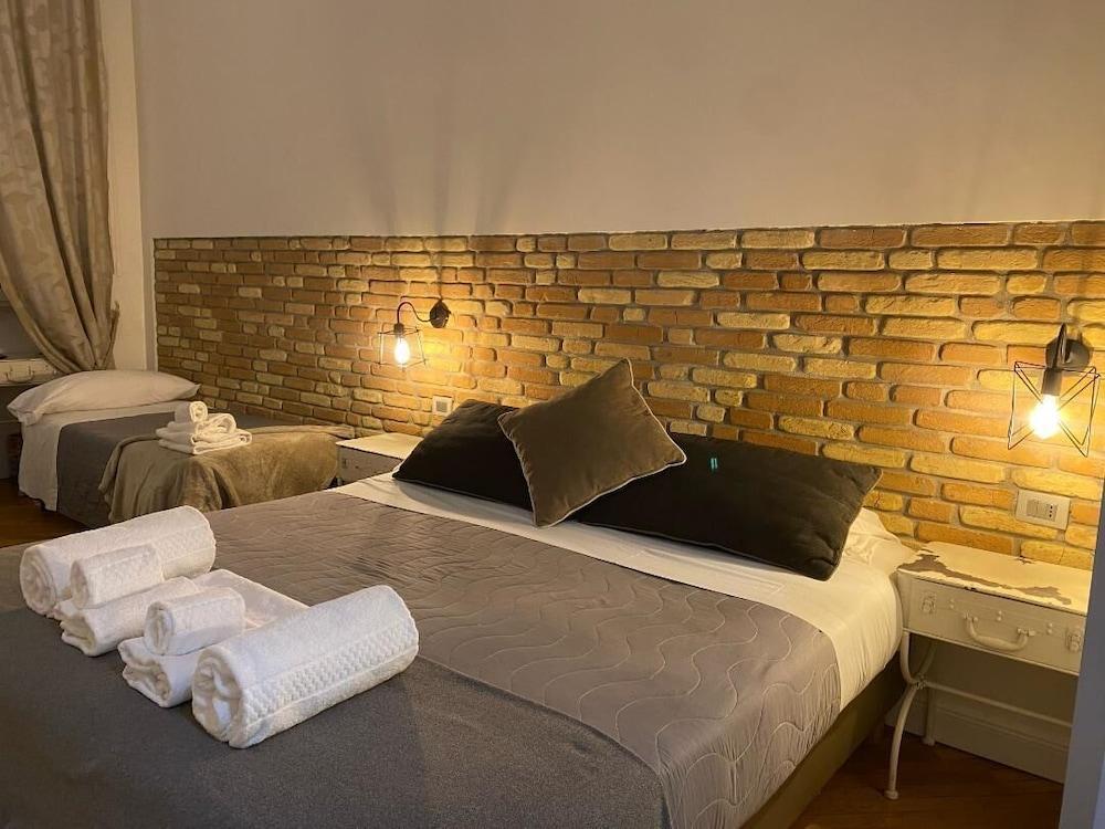 Trevi Contemporary Suite Room Type - Luxury Quadruple Room