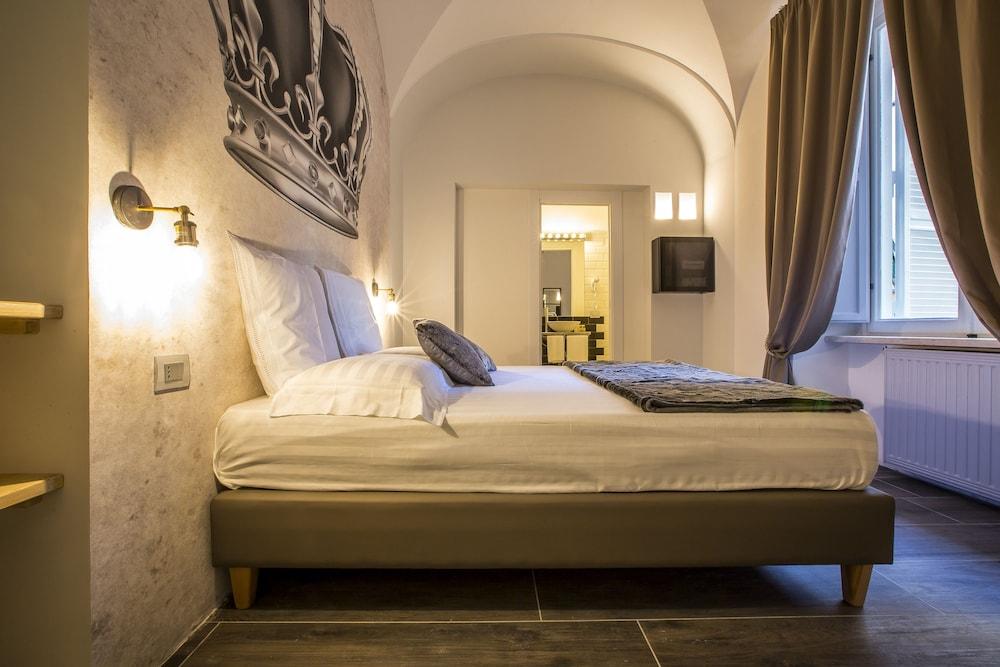 Trevi Contemporary Suite Room Type - Luxury Double Room, 1 Queen Bed Trevi Contemporary Suite Room Type - Luxury Double Room, 1 Queen Bed
