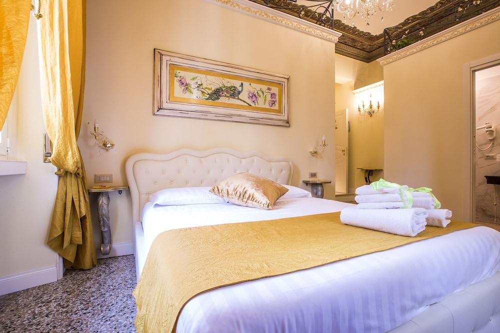 Trastevere Royal Suite Trilussa Room Type - Deluxe Suite