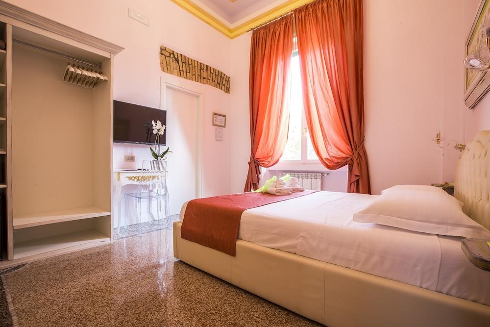Trastevere Royal Suite Trilussa - Tap to explore photos