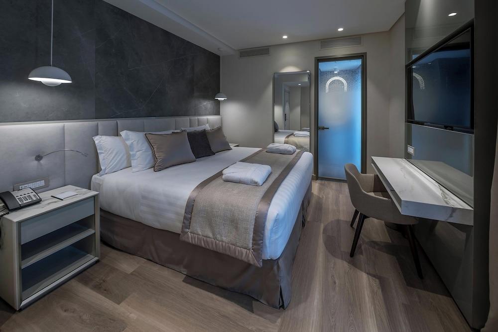 The Regency, Rome, A Tribute Portfolio Hotel Room Type - Superior Room, 1 King Bed