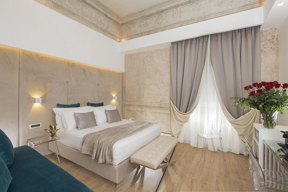 Navona Style Room Type - Deluxe Room