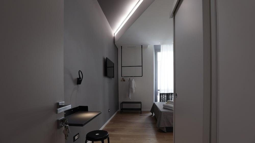 Suite Inn Rome Room Type - City Double or Twin Room, Balcony