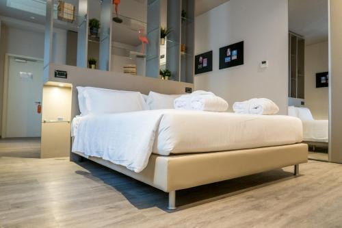 Hotel San Giovanni Roma - Tap to explore photos