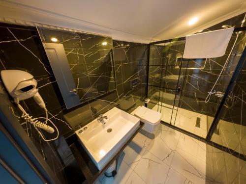 Express Plus Hotel Room Type - Superior Triple Room