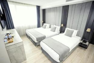 Express Plus Hotel - Tap to explore photos