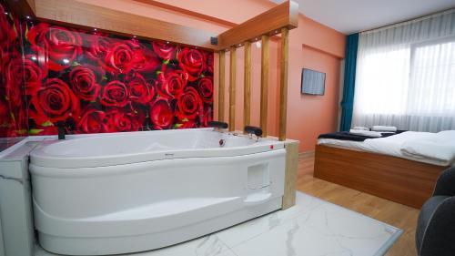 Luka Suit Hotel Room Type - Suite with Spa Bath