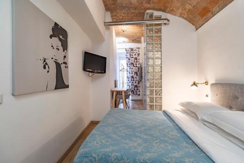 DAB GUEST HOUSE - Tap to explore photos