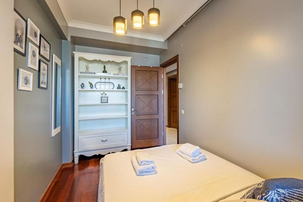 Outstanding Flat With Calming View Nisantasi - Tap to explore photos