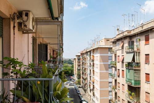 Hortis Apartment, 5 persone, 2 camere, balcone, Metro C e tram per il centro