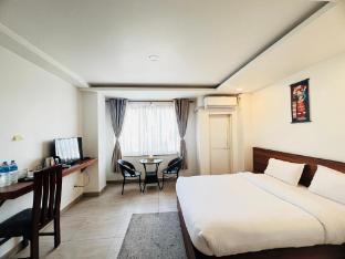 Little Buddha Inn Room Type - Deluxe Double Room