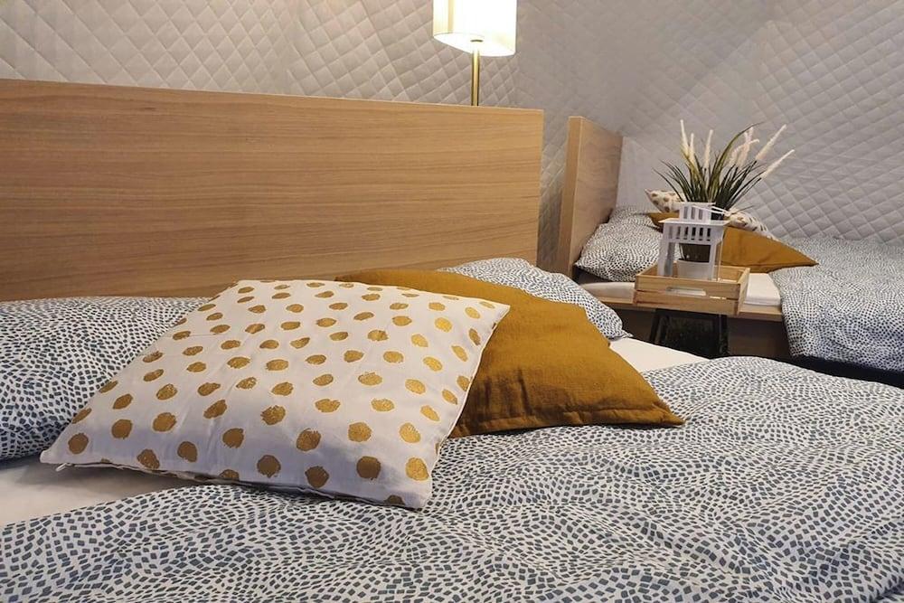 Seaside Glamping @ Heritage Chalet - Tap to explore photos