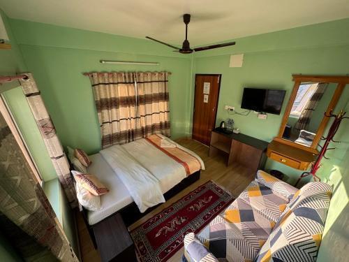 Hotel Pokhara Paradise - Tap to explore photos