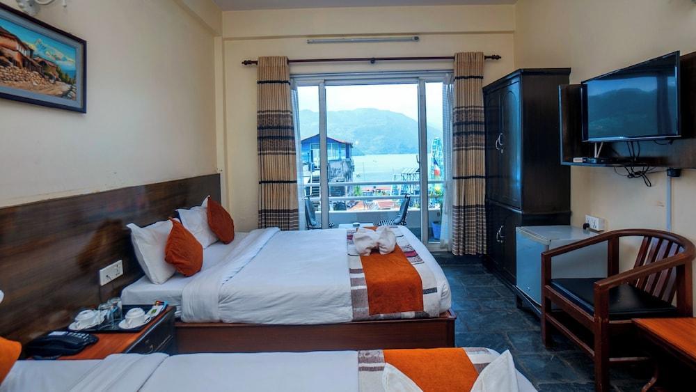 Hotel Kunja Room Type - Deluxe Triple Room