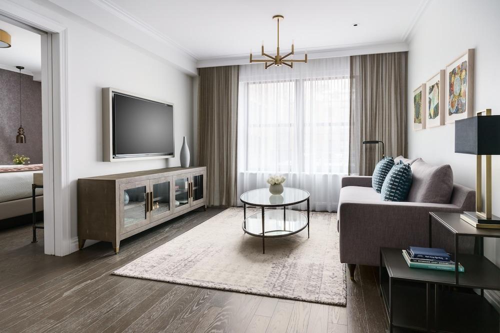 The Wallace Room Type - Suite, 1 Bedroom (King)