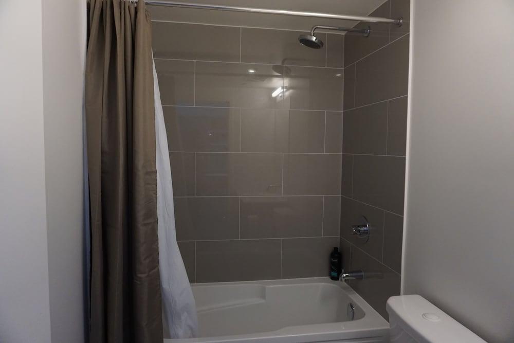 Aaira Suites at 1 York St - Tap to explore photos