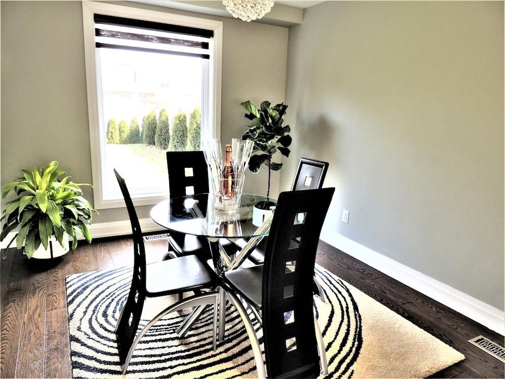 iResidence in Toronto- Vacation Home - Tap to explore photos