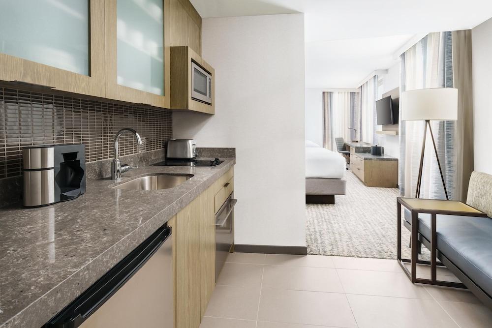 Residence Inn by Marriott New York Downtown Manhattan/Financial District - Tap to explore photos