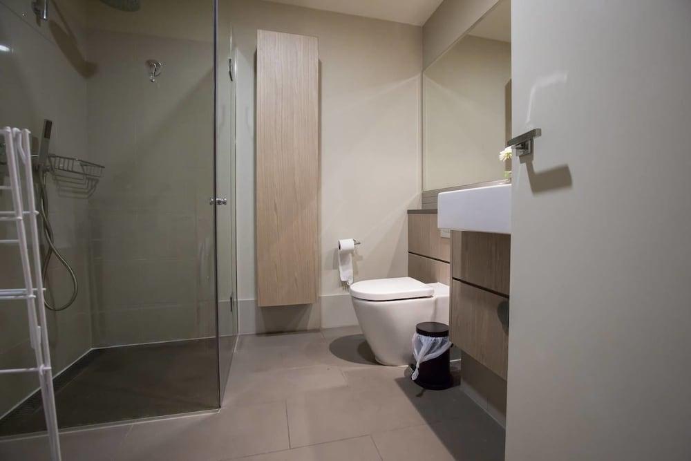 Sweet Apartment At Centro Melbourne - Tap to explore photos