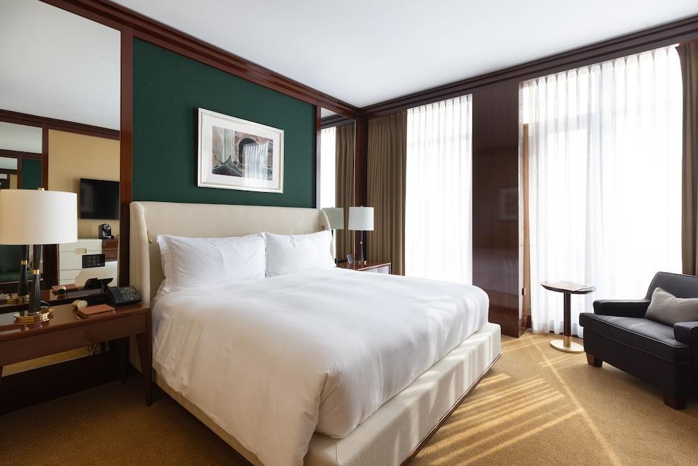 Casa Cipriani New York Room Type - Deluxe Room, 1 King Bed, City View Casa Cipriani New York Room Type - Deluxe Room, 1 King Bed, City View