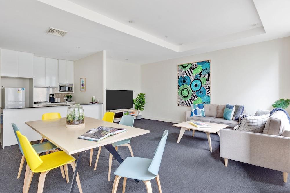 Nook Melbourne - Collins Street Room Type - Iris : 2 Bedroom Spacious Apartment