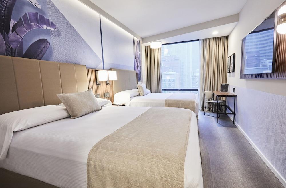 Hotel Riu Plaza Manhattan Times Square - Tap to explore photos