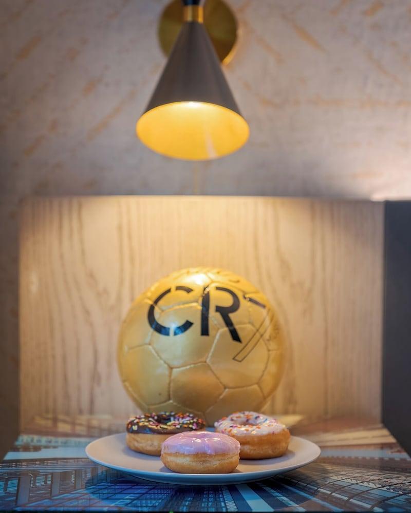 Pestana CR7 Times Square Room Type - Comfort Double Room, 2 Double Beds