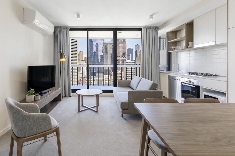 Brady Apartment Hotel Hardware Lane Room Type - Two Bedroom Balcony City View