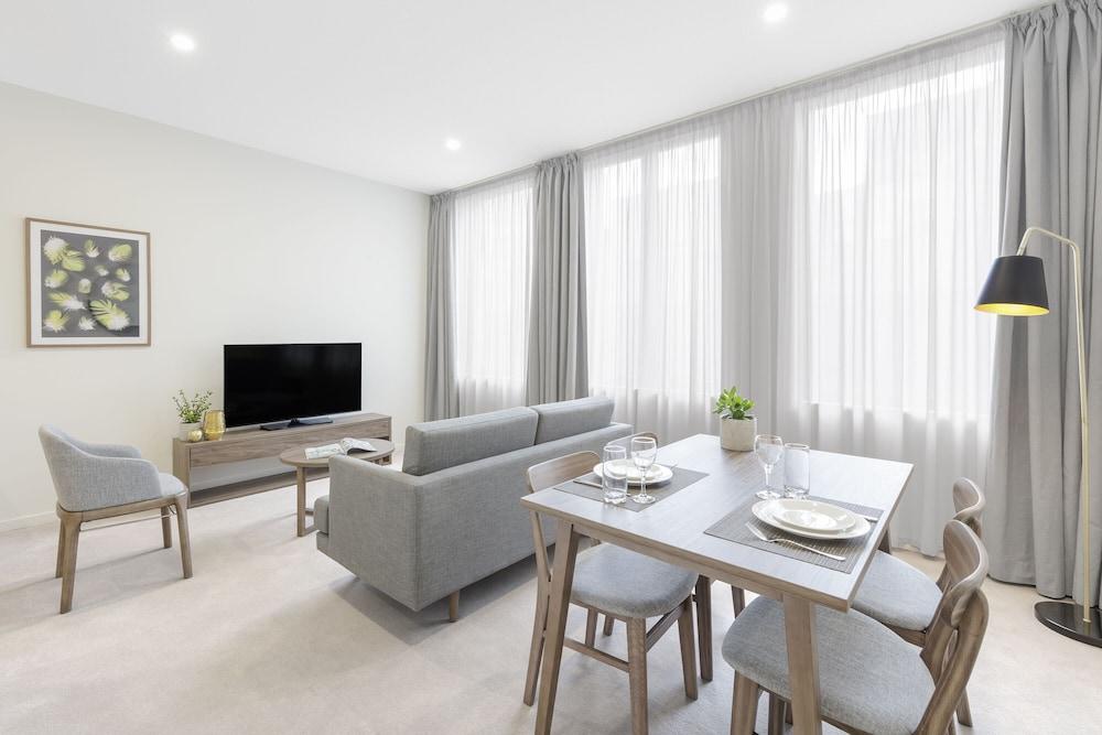 Brady Apartment Hotel Hardware Lane Room Type - One Bedroom Apartment