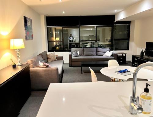 ReadySet Apartments on Little Collins - Tap to explore photos