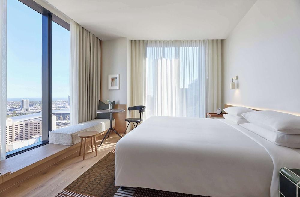 Hyatt Centric Melbourne Room Type - Deluxe Room, 1 King Bed, City View