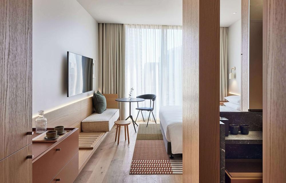 Hyatt Centric Melbourne Room Type - Room, 1 King Bed