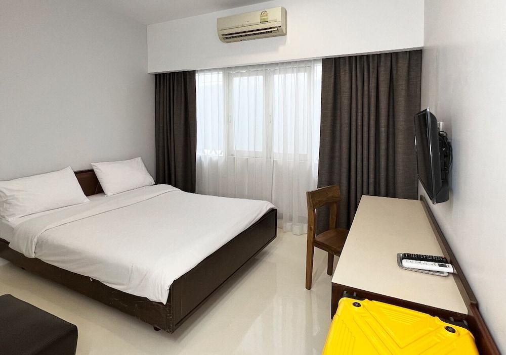 Niagara Hotel Room Type - Standard Room(1 Double Bed)